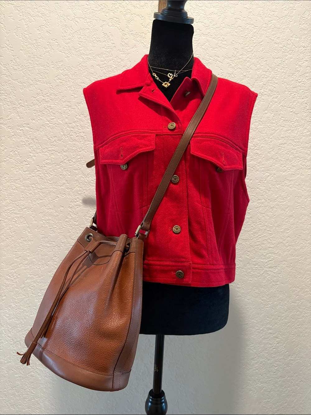 Burberrys Vintage Bucket Bag with Pouch Leather Crossbody Drawstring